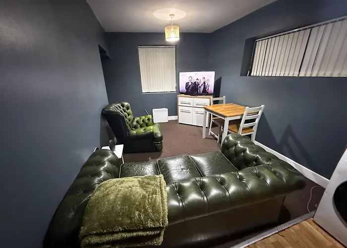 Cosy 1 Bed Flat In Dudley